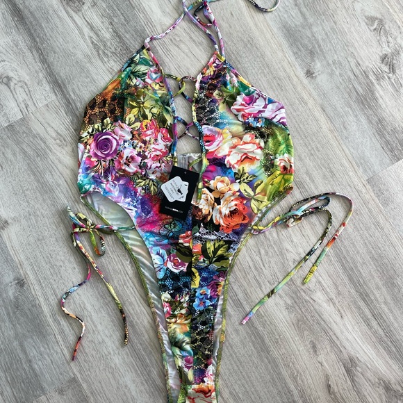 FashionNova Curve 2 piece sunset - Picture 4 of 6